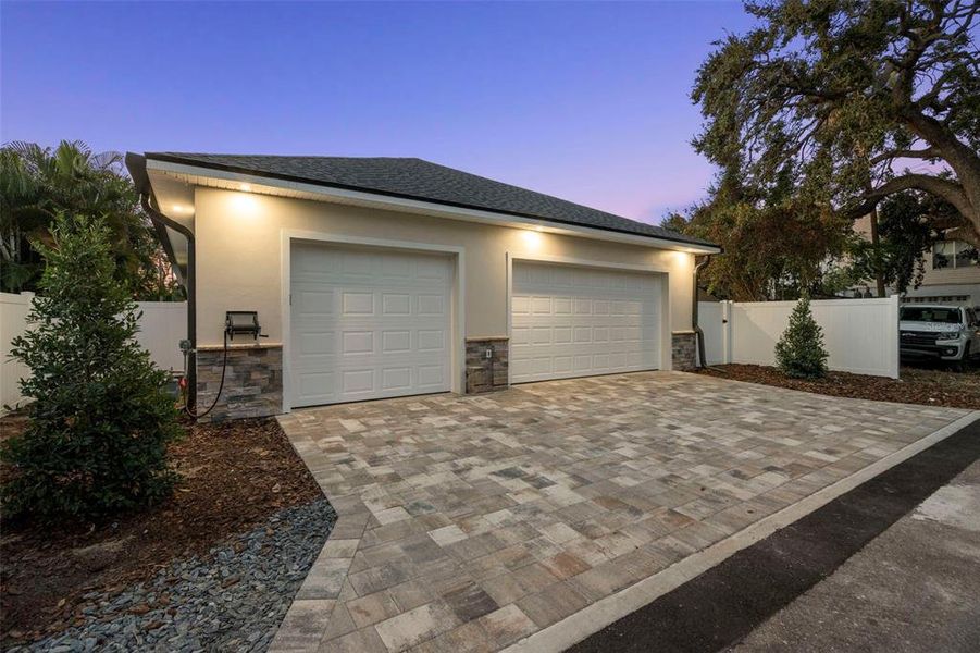 Exterior details and patio area of a home in , Safety Harbor (Image 28).
