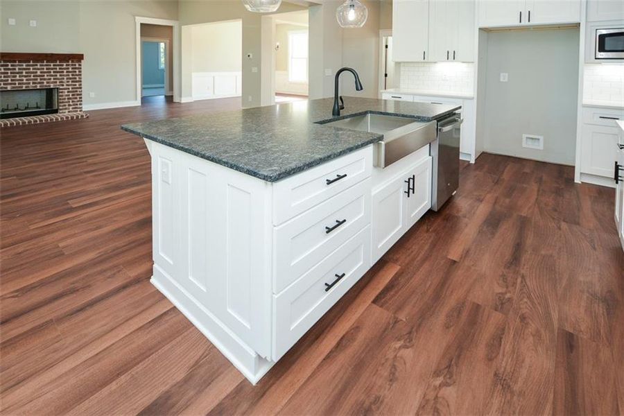 Furnished interior view inside a new home in , Jasper (Image 10).