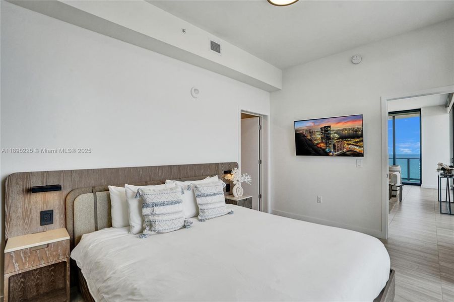 Furnished interior view inside a new home in 72 Park, Miami (Image 10).