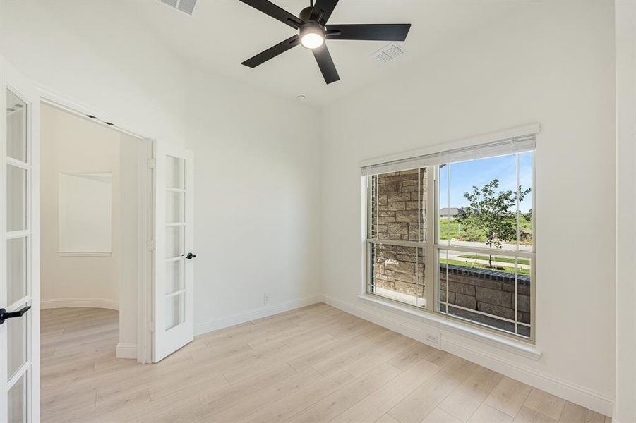 Spacious, unfurnished interior of a new home in Silo Mills Classic 70, Joshua (Image 30). Spacious, unfurnished interior of a new home in Silo Mills Classic 70, Joshua (Image 30).
