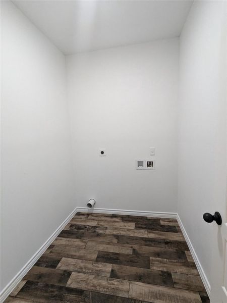 Spacious, unfurnished interior of a new home in , Lampasas (Image 7). Spacious, unfurnished interior of a new home in , Lampasas (Image 7).