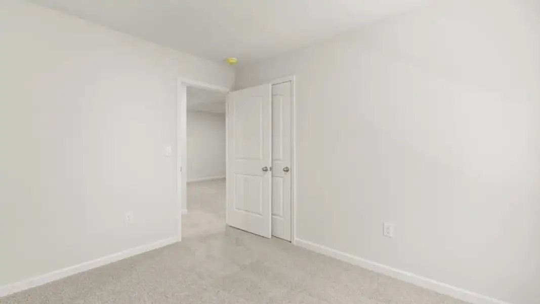 Spacious, unfurnished interior of a new home in Hughes Court, Dawsonville (Image 20).