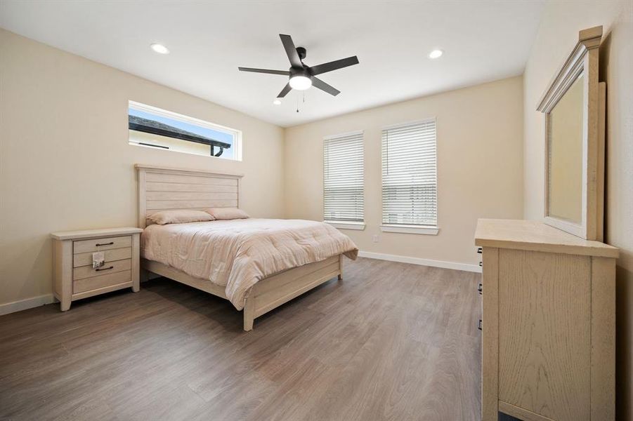 Furnished interior view inside a new home in , Dallas (Image 29).