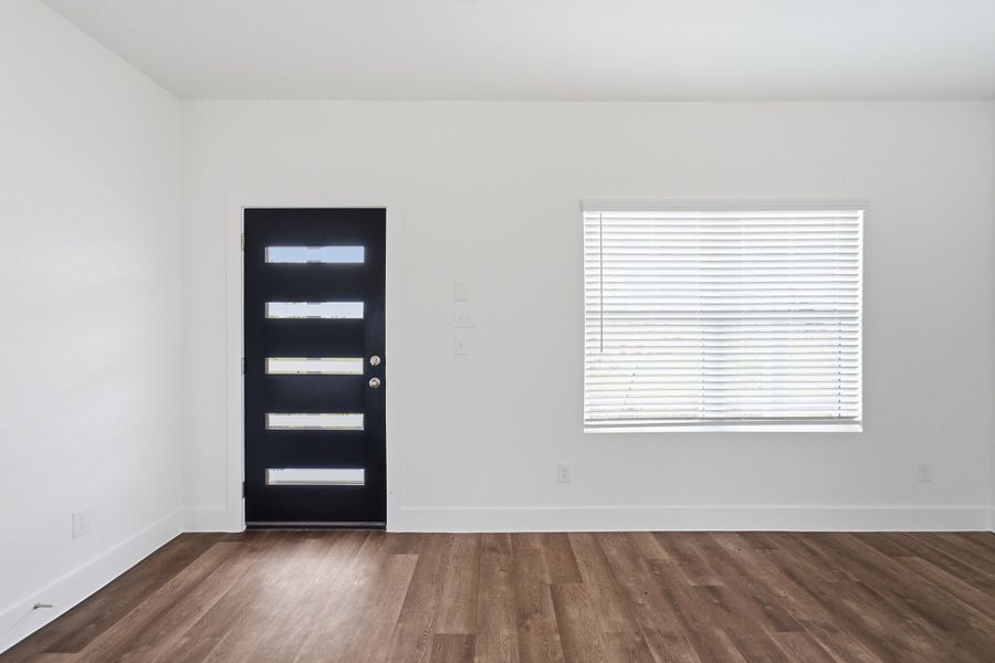 Spacious, unfurnished interior of a new home in Austin Point, Richmond (Image 21).