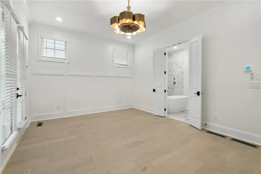 Spacious, unfurnished interior of a new home in Waterside Single Family, Peachtree Corners (Image 15). Spacious, unfurnished interior of a new home in Waterside Single Family, Peachtree Corners (Image 15).