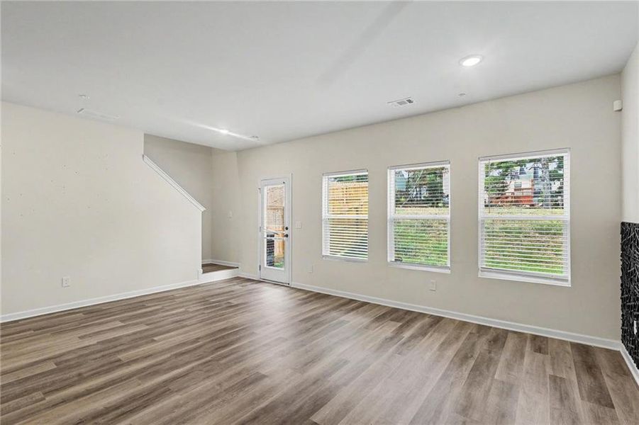 Spacious, unfurnished interior of a new home in , Atlanta (Image 33).