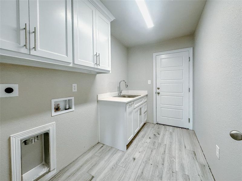 Furnished interior view inside a new home in , Hewitt (Image 7).