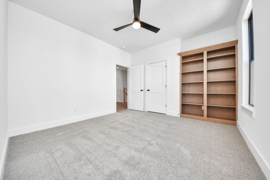 Spacious, unfurnished interior of a new home in Caywood Place, Houston (Image 18).