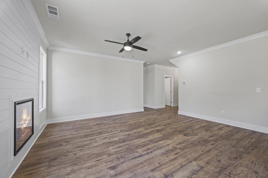 Spacious, unfurnished interior of a new home in , Hartwell (Image 28).