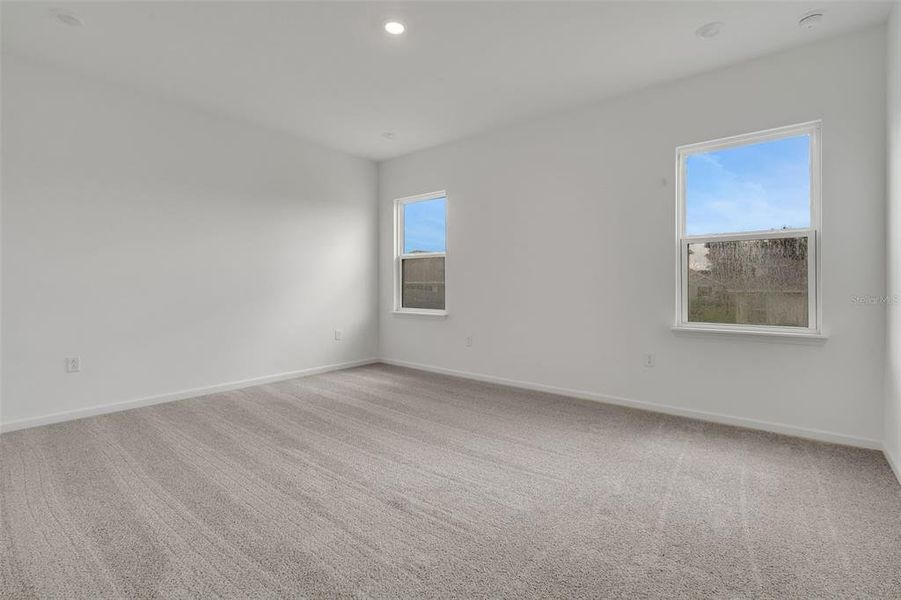Spacious, unfurnished interior of a new home in Crossroads at Kelly Park, Apopka (Image 27).
