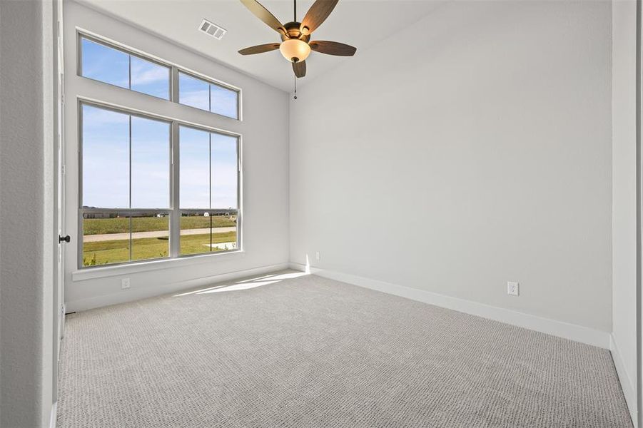 Spacious, unfurnished interior of a new home in Waterfall Ranch - 1 Acre Lots, Waxahachie (Image 24). Spacious, unfurnished interior of a new home in Waterfall Ranch - 1 Acre Lots, Waxahachie (Image 24).