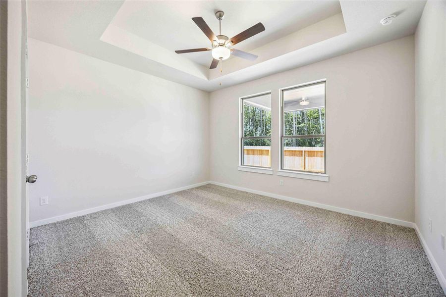 Image 2 of a home in Meadow Park.