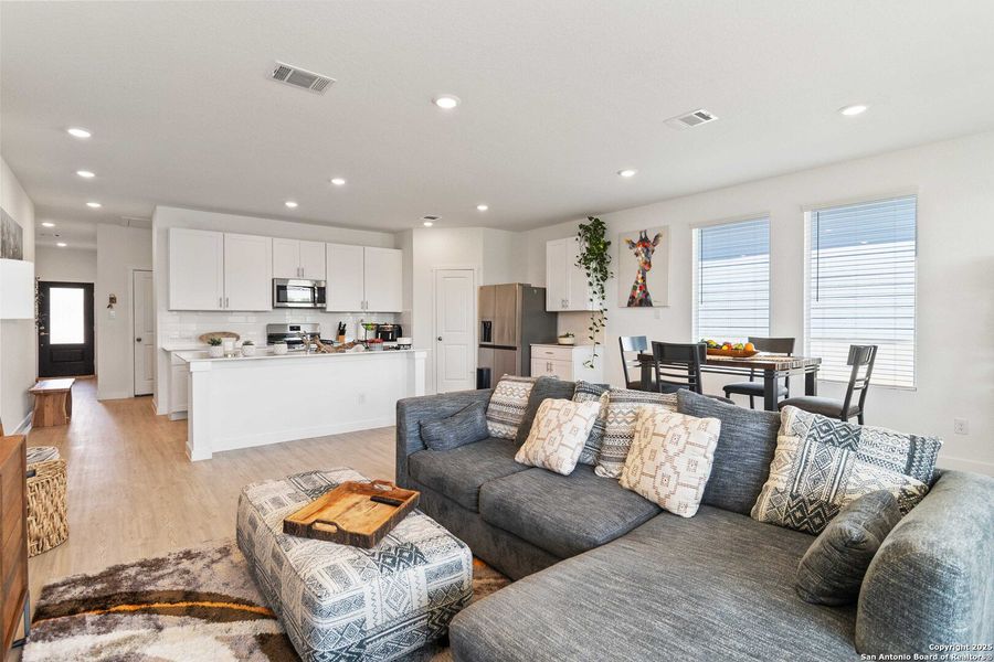 Furnished interior view inside a new home in Sage Meadows: Coastline Collection, St. Hedwig (Image 21). Furnished interior view inside a new home in Sage Meadows: Coastline Collection, St. Hedwig (Image 21).