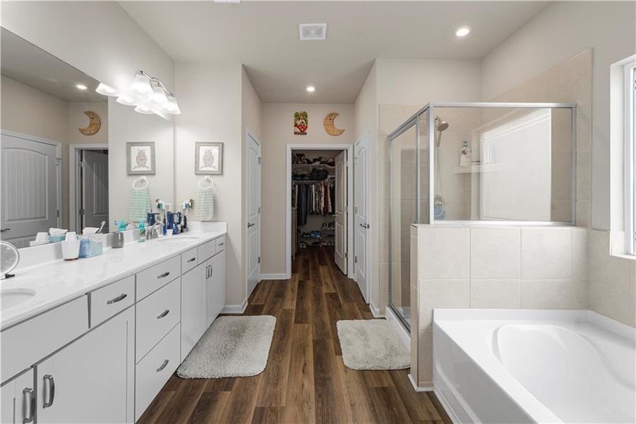 Furnished interior view inside a new home in , Cartersville (Image 18).