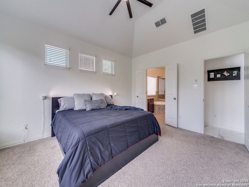 Furnished interior view inside a new home in Regent Park, Boerne (Image 24).