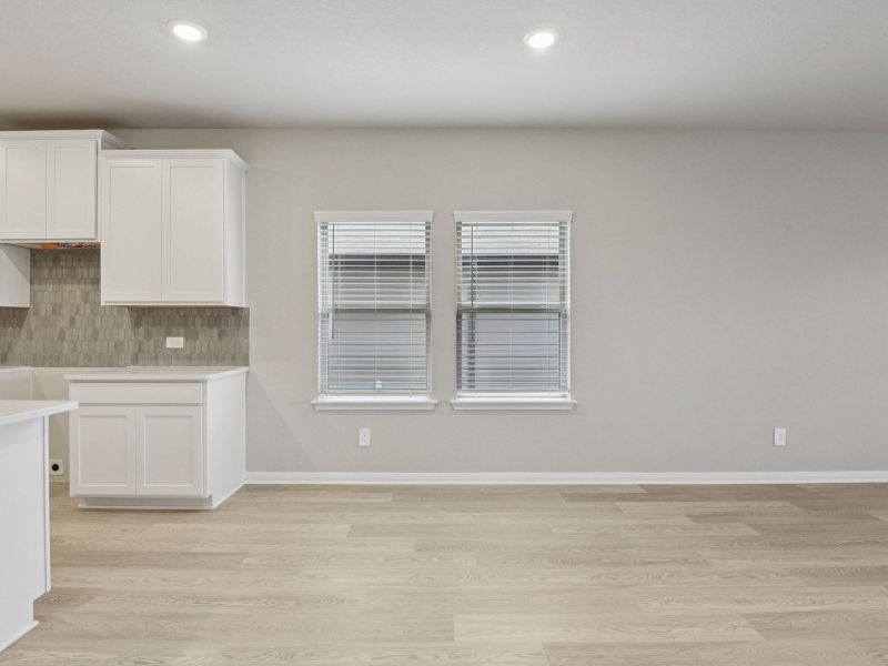 Spacious, unfurnished interior of a new home in Catalina, Converse (Image 15).