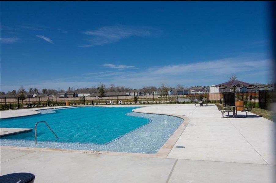 Enjoy relaxing and fun moments at the neighborhood's exclusive pool area! Enjoy relaxing and fun moments at the neighborhood's exclusive pool area!