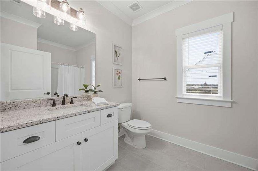 Furnished interior view inside a new home in , Dallas (Image 34).