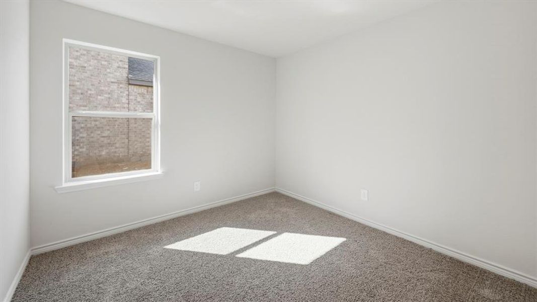 Spacious, unfurnished interior of a new home in The Woods at Lindsey Place, Anna (Image 21).