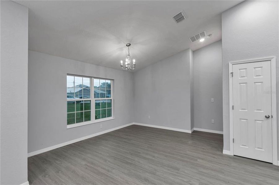Spacious, unfurnished interior of a new home in , Ocala (Image 14).