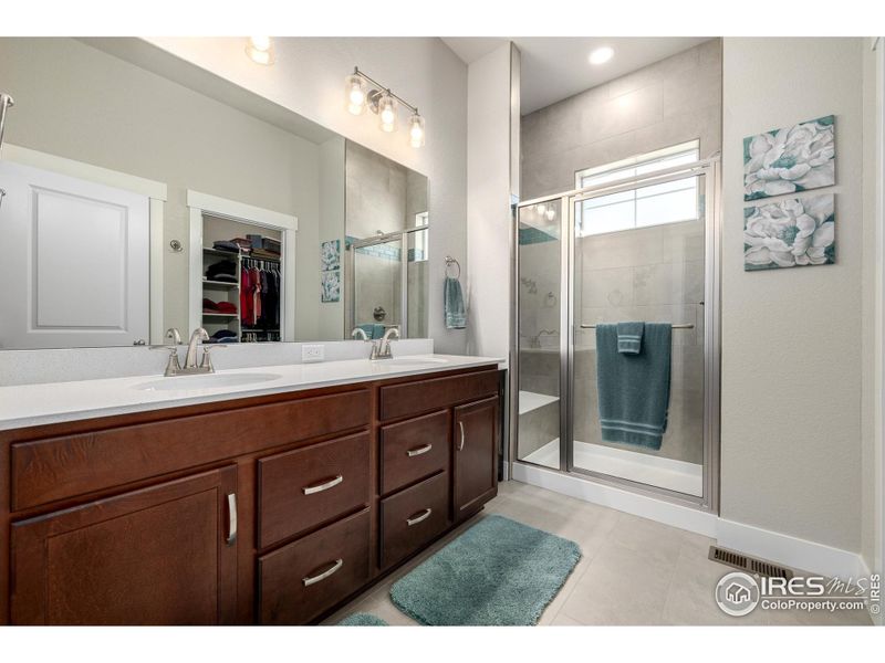 Furnished interior view inside a new home in , Loveland (Image 34).