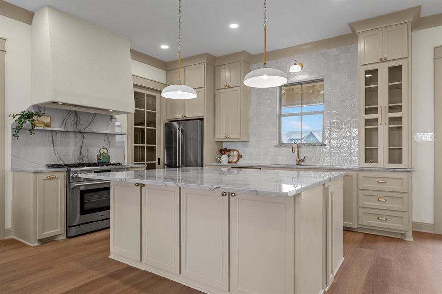 Furnished interior view inside a new home in , Robinson (Image 19).