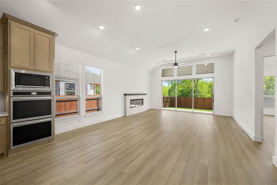 Spacious, unfurnished interior of a new home in Birdsong, Mansfield (Image 17).