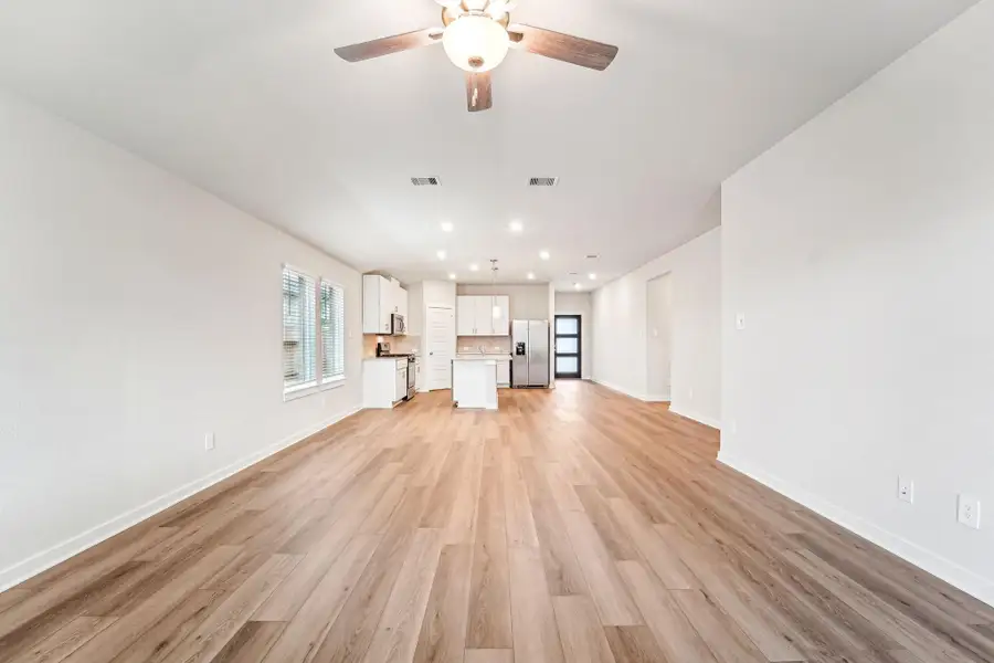 Photo is not of the actual home but is an inspirational photo of builder’s model home and may depict options, furnishings, and/or decorator features that are not included. Photo is not of the actual home but is an inspirational photo of builder’s model home and may depict options, furnishings, and/or decorator features that are not included.