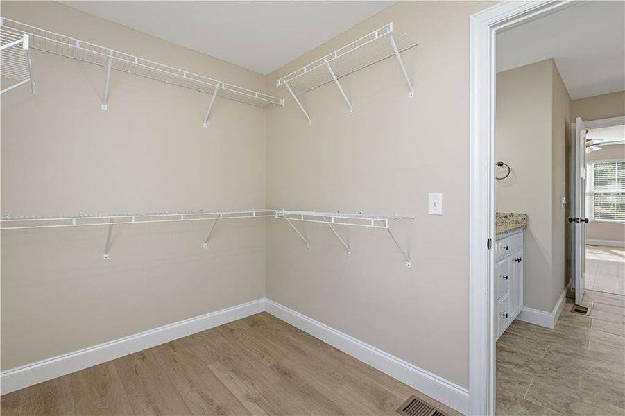 Spacious, unfurnished interior of a new home in , Dahlonega (Image 23).