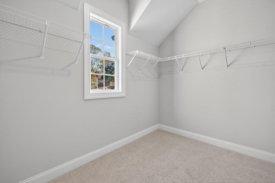 Spacious, unfurnished interior of a new home in Hemingway, Flowery Branch (Image 18).