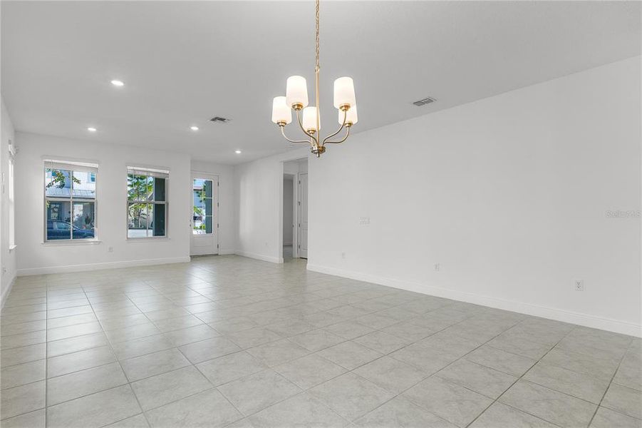 Spacious, unfurnished interior of a new home in Summerdale Park at Lake Nona, Orlando (Image 24).
