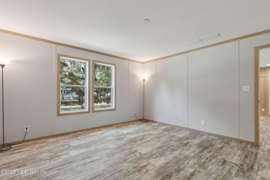 Spacious, unfurnished interior of a new home in , Yulee (Image 16).