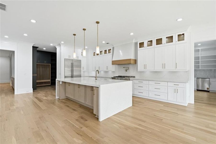 Furnished interior view inside a new home in , Buford (Image 13).