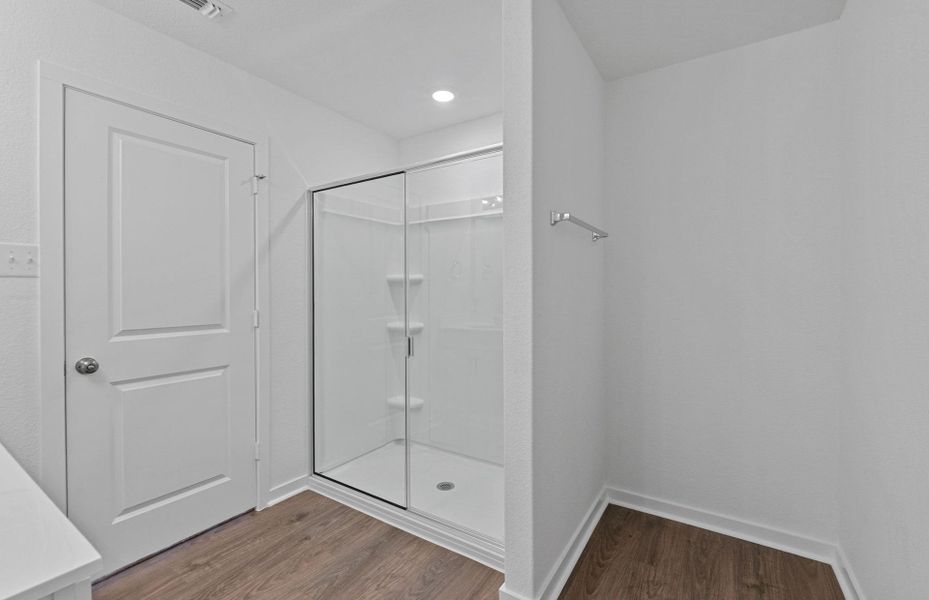 Spacious, unfurnished interior of a new home in Sonterra, Jarrell (Image 20). Spacious, unfurnished interior of a new home in Sonterra, Jarrell (Image 20).