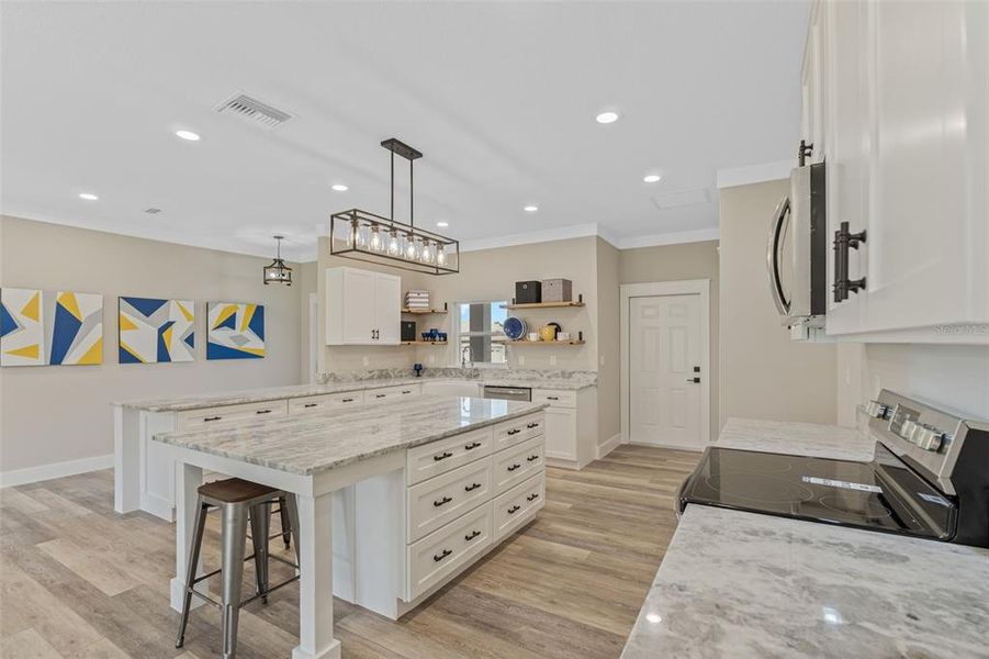 Furnished interior view inside a new home in , Umatilla (Image 3).