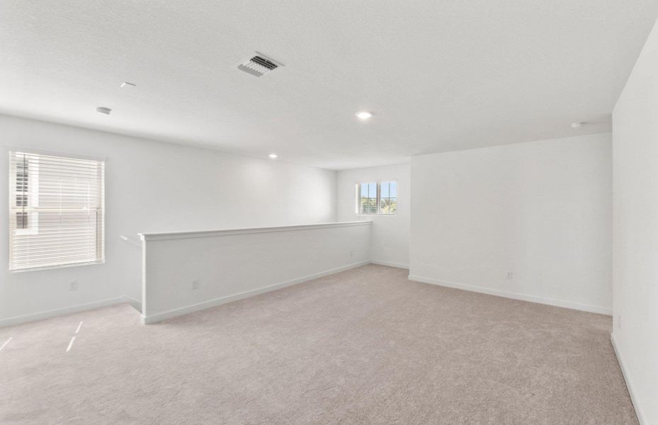 Spacious, unfurnished interior of a new home in Sonterra, Jarrell (Image 23).