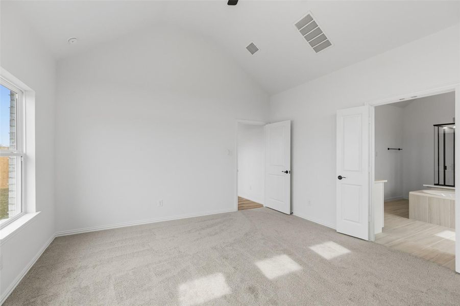 Spacious, unfurnished interior of a new home in Aldeana, Bonney (Image 22).