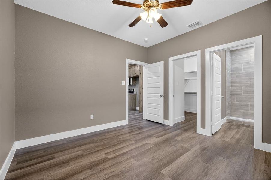 Spacious, unfurnished interior of a new home in , Mineral Wells (Image 13).