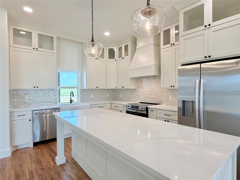 Furnished interior view inside a new home in , Weatherford (Image 10).