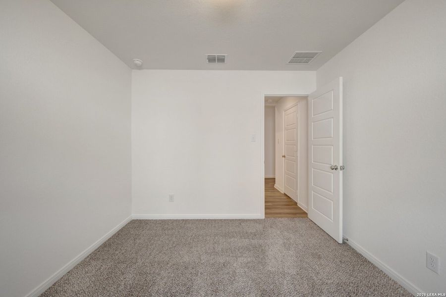 Spacious, unfurnished interior of a new home in Greenspoint Heights, Seguin (Image 30).