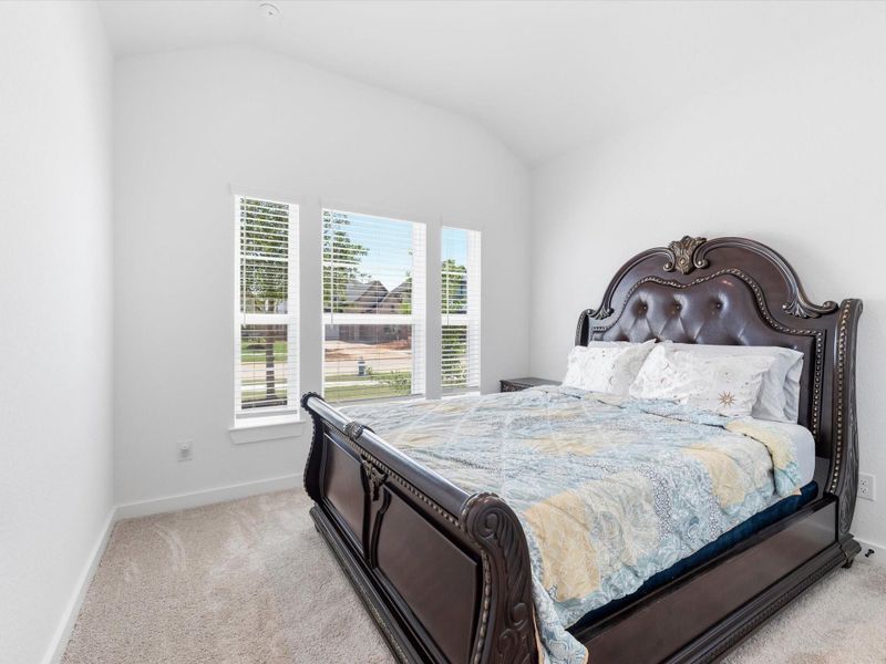 Guest bedroom located on the first floor, too! Guest bedroom located on the first floor, too!