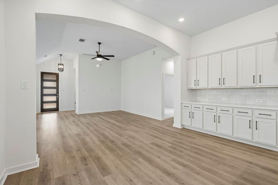 Spacious, unfurnished interior of a new home in Bridgeland, Cypress (Image 20). Spacious, unfurnished interior of a new home in Bridgeland, Cypress (Image 20).
