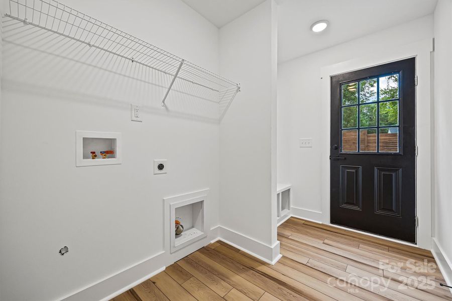 Spacious, unfurnished interior of a new home in , Concord (Image 11).