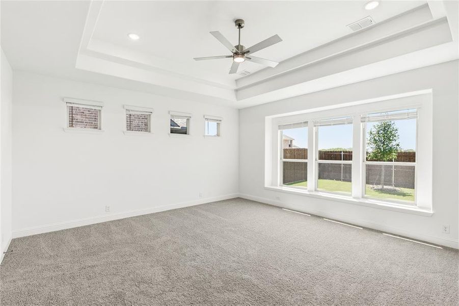 Spacious, unfurnished interior of a new home in Chaparral Park, Oak Point (Image 32). Spacious, unfurnished interior of a new home in Chaparral Park, Oak Point (Image 32).