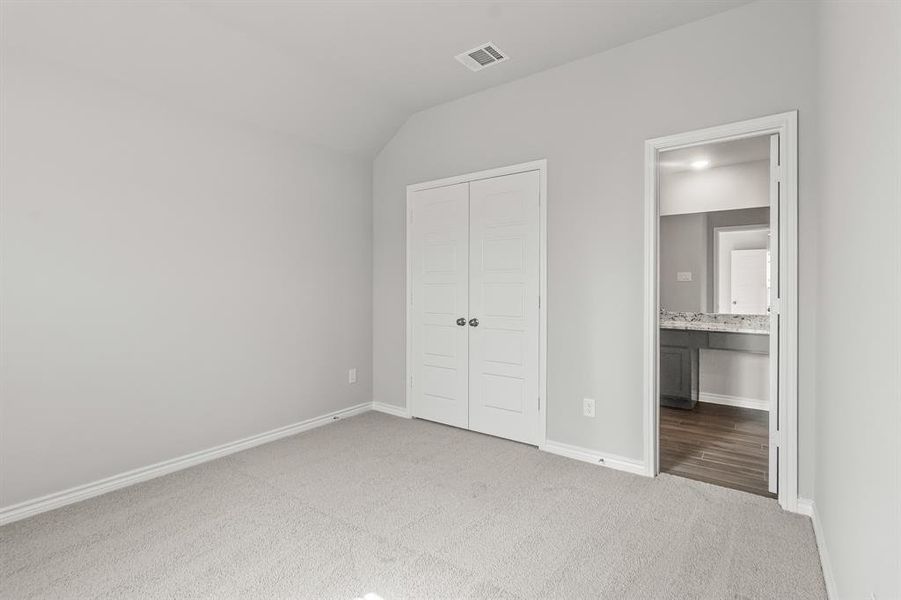 Spacious, unfurnished interior of a new home in Rocky Creek Crossing, Crowley (Image 18).