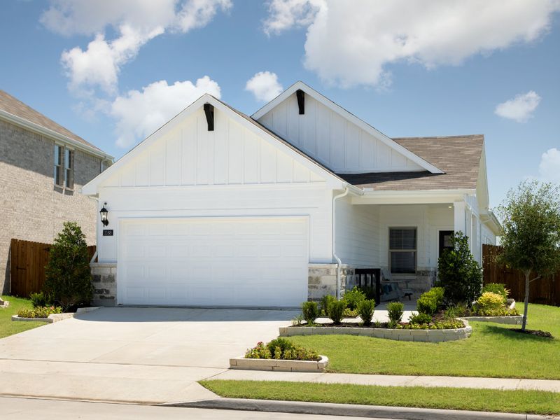 The Carlsbad's exterior featured at Trails of Lavon