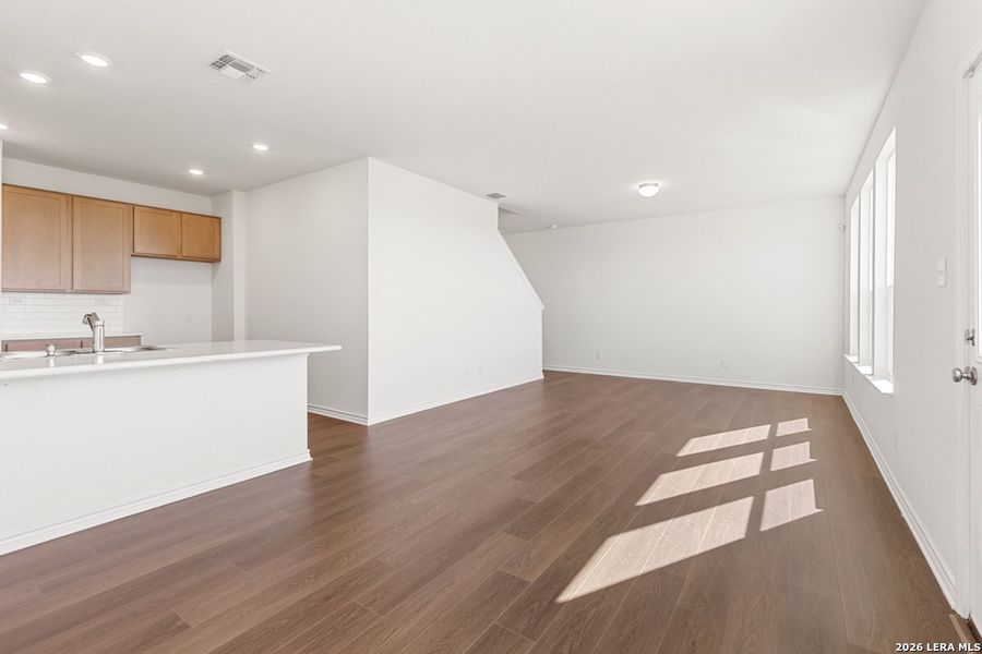 Spacious, unfurnished interior of a new home in Knox Ridge, Converse (Image 27).
