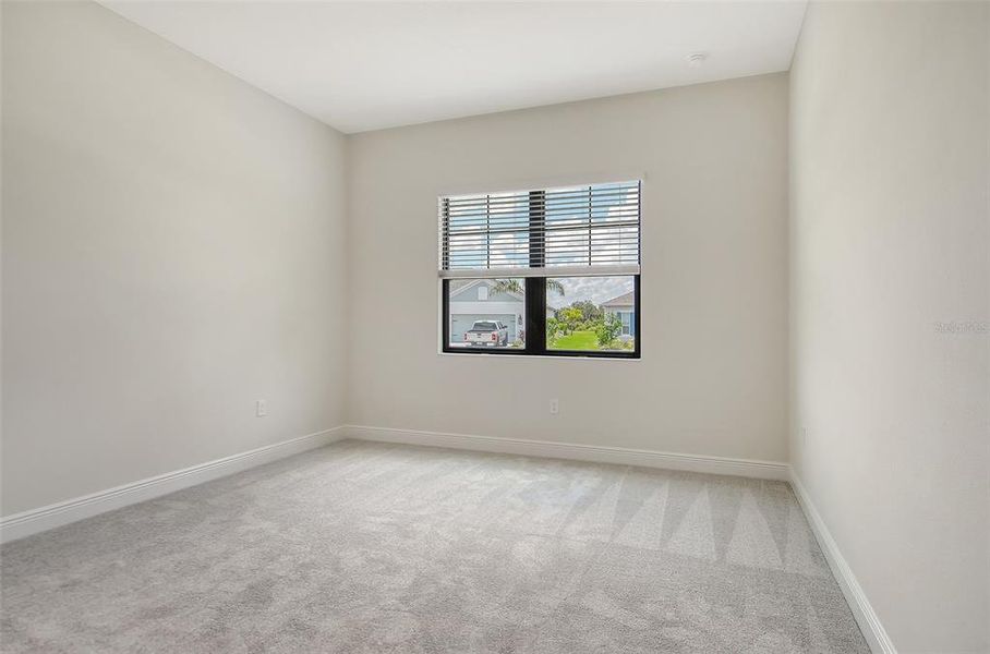 Spacious, unfurnished interior of a new home in Canoe Creek, Parrish (Image 30).