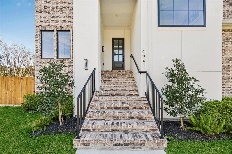 Exterior details and patio area of a home in , Houston (Image 3).