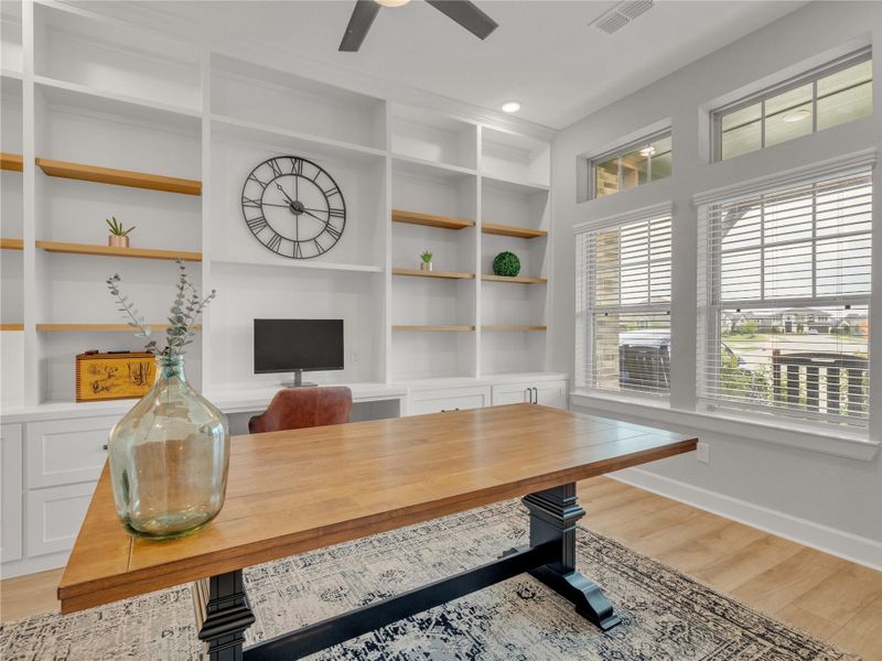 Custom built in Study/ Office Custom built in Study/ Office